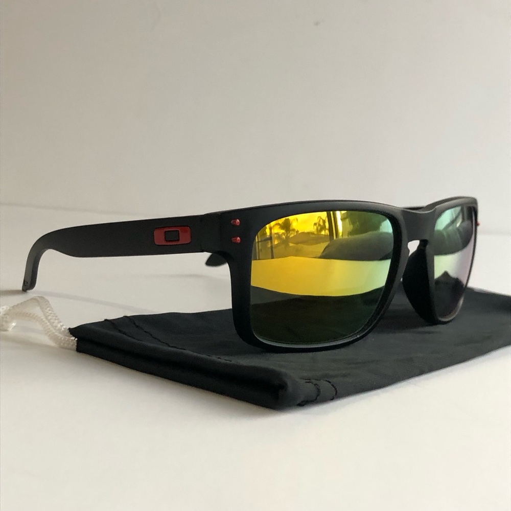 OO9102 Oakley Holbrook Gold Reflective Lenses